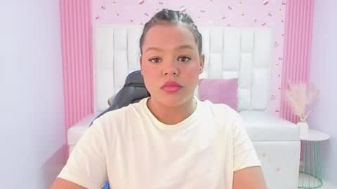 Snapshot of sther_s chatting on 07-18-26, 03:00 Sther online show from 07-18-26, 03:00