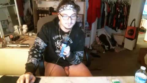 Snapshot of stickey4areason chatting on 12-15-24, 11:09 stickey online show from 12-15-24, 11:09