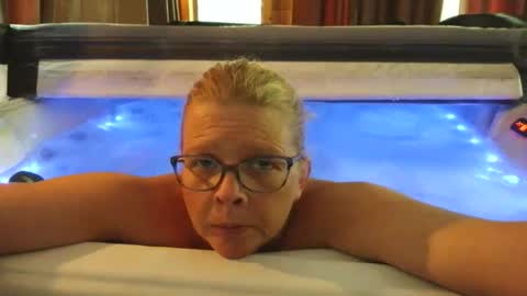 Stickywethoney online show from 05-15-26, 12:01