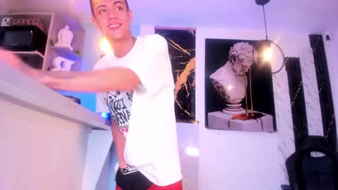 Stiven  brendan online show from 12-18-24, 05:37