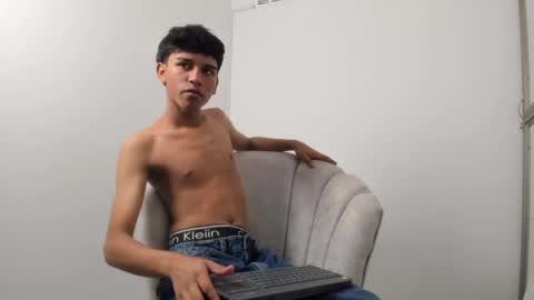 Snapshot of stiven_cum2 chatting on 06-09-26, 08:31 stiven_cum2 online show from 06-09-26, 08:31