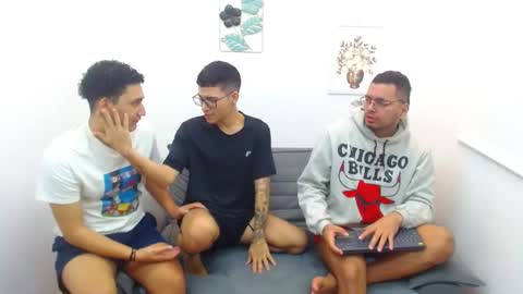 friends online show from 12-06-24, 01:22