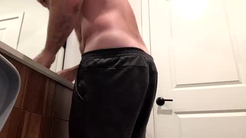 stlhotwifeguy online show from 12-25-24, 04:32