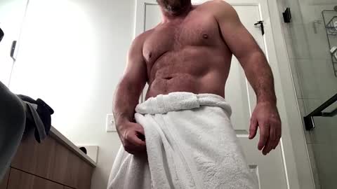 stlhotwifeguy online show from 02-12-25, 09:22