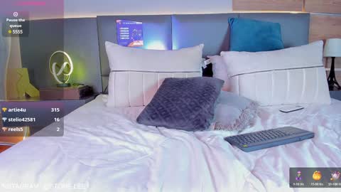 Stone Lee  online show from 01-08-25, 07:13