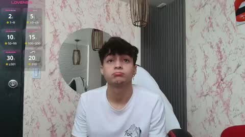 Snapshot of stonne69 chatting on 06-08-26, 01:28 stonne69 online show from 06-08-26, 01:28