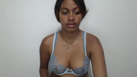 Snapshot of stormihills_ chatting on 04-30-26, 01:23 stormihills_ online show from 04-30-26, 01:23