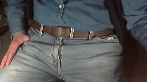 Snapshot of str8_dave chatting on 12-01-25, 07:19 Dave online show from 12-01-25, 07:19