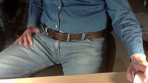 Snapshot of str8_dave chatting on 03-17-26, 02:09 Dave online show from 03-17-26, 02:09