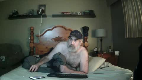 Snapshot of straightbear4you chatting on 03-07-25, 02:34 Straightbear4you online show from 03-07-25, 02:34