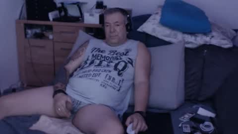 Stranger online show from 10-10-25, 10:42