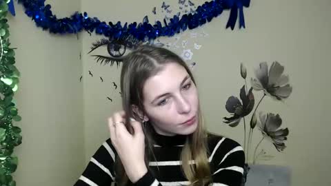 Snapshot of stranger_giirl chatting on 12-27-24, 01:28 Amalia online show from 12-27-24, 01:28