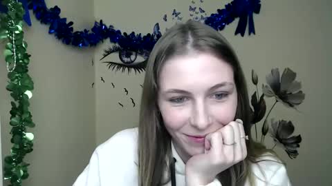 Snapshot of stranger_giirl chatting on 02-05-25, 04:14 Amalia online show from 02-05-25, 04:14