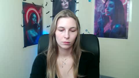 Snapshot of stranger_giirl chatting on 04-28-26, 11:59 Amalia online show from 04-28-26, 11:59