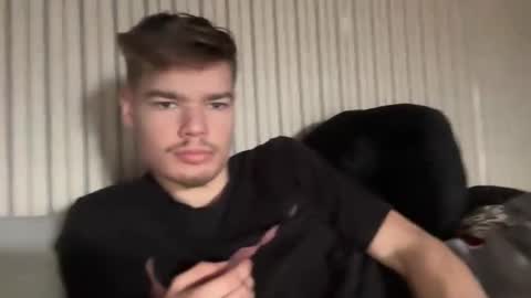 Snapshot of stratman301 chatting on 02-13-25, 03:24 stratman301 online show from 02-13-25, 03:24