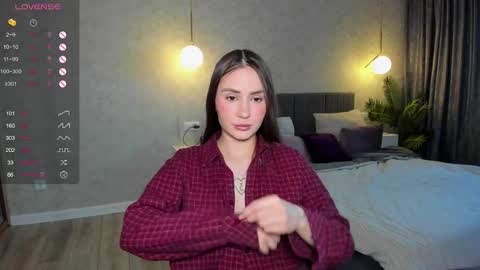 Laura online show from 03-23-26, 02:37