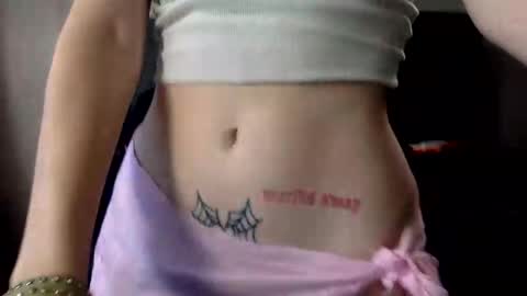 strawb3rrymilkk online show from 10-30-25, 10:32