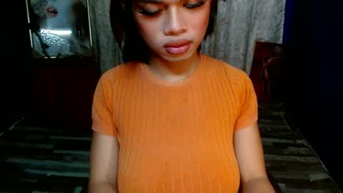 strawberry_kisses143 online show from 06-28-26, 12:27