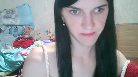 Strawberry Storm online show from 05-11-26, 07:11
