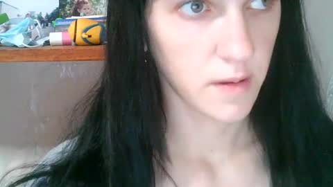 Snapshot of strawberry_storm chatting on 07-14-26, 06:57 Strawberry Storm online show from 07-14-26, 06:57