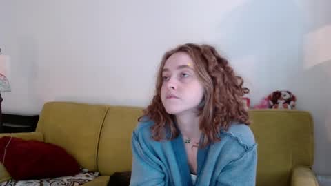 Strawberrylotsacake online show from 12-17-25, 04:02