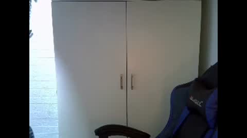 strawberrywine07 online show from 03-07-25, 04:35