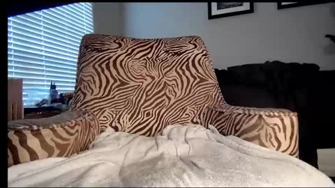 Snapshot of stricked chatting on 09-16-25, 02:51 JVCKRABBIT online show from 09-16-25, 02:51