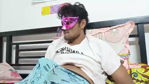 Snapshot of strip_couple_love1 chatting on 10-24-25, 09:49 strip_couple_love1 online show from 10-24-25, 09:49