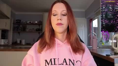 Amorina online show from 10-23-25, 10:25