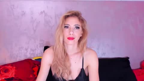 Elissa online show from 11-22-25, 12:53