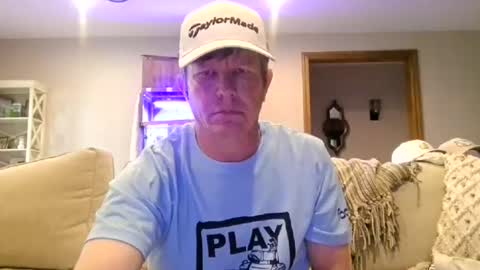 Snapshot of strippokerplayer chatting on 06-11-26, 05:44 strippokerplayer online show from 06-11-26, 05:44