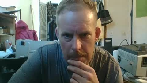 strokingjoe14585 online show from 01-09-26, 07:04