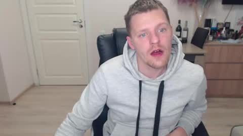 strong_guy_xxx online show from 09-20-25, 11:22