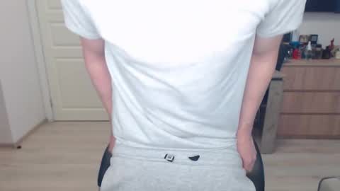 strong_guy_xxx online show from 11-28-25, 08:06