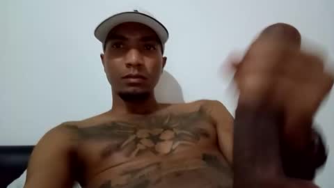 stronganddelicious online show from 12-05-25, 04:32