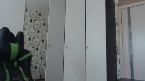 Alex online show from 09-11-25, 09:09