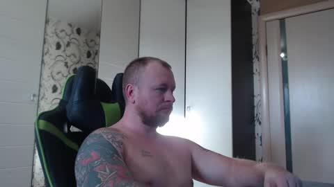 Alex online show from 12-14-25, 09:03