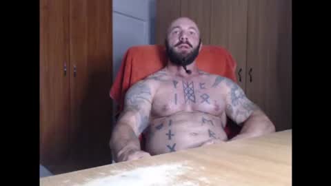 Snapshot of strongivan chatting on 06-10-26, 06:07 StrongIvan online show from 06-10-26, 06:07