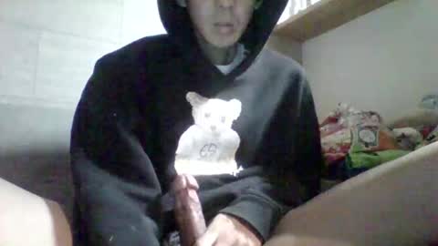 Asian boy online show from 05-24-26, 02:00