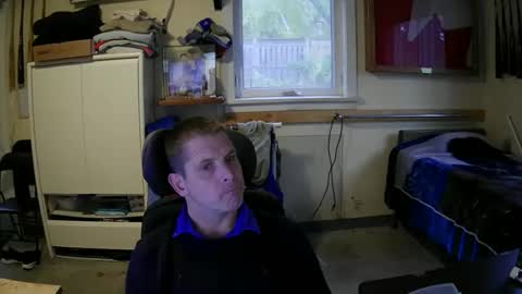 Snapshot of stturbo chatting on 10-21-25, 01:56 stturbo online show from 10-21-25, 01:56