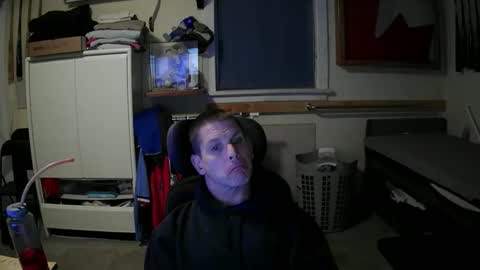 Snapshot of stturbo chatting on 10-22-25, 11:37 stturbo online show from 10-22-25, 11:37