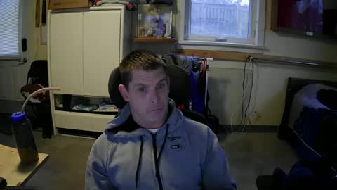 Snapshot of stturbo chatting on 11-17-25, 08:58 stturbo online show from 11-17-25, 08:58