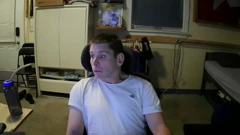 Snapshot of stturbo chatting on 11-26-25, 12:11 stturbo online show from 11-26-25, 12:11