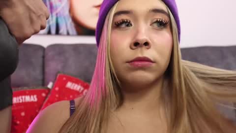 Snapshot of students_porn chatting on 12-29-24, 08:04 students_porn online show from 12-29-24, 08:04