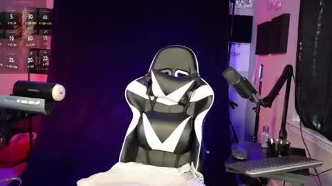 Ryan Long online show from 07-17-26, 02:45