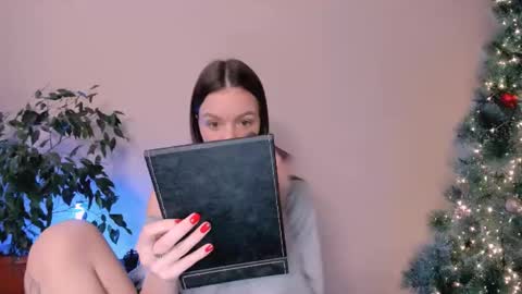 Mary online show from 12-28-24, 07:33