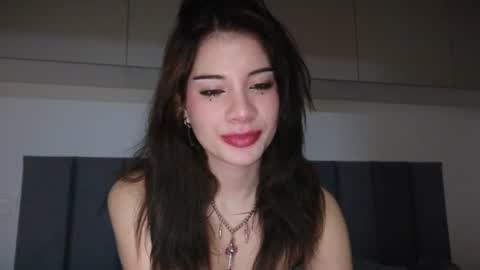 Sofa online show from 06-28-26, 10:49