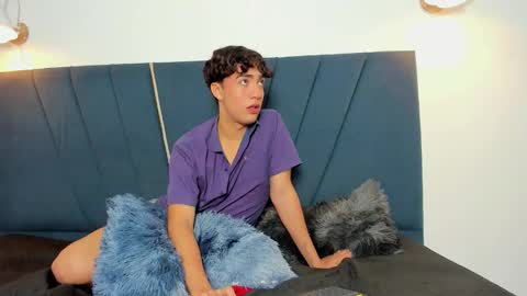 Snapshot of stwart_cum18 chatting on 01-12-26, 07:57 stwart_cum18 online show from 01-12-26, 07:57