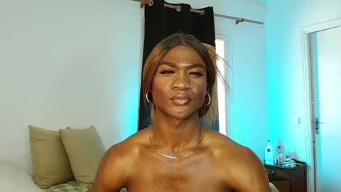 Snapshot of suannyklatten_ chatting on 02-21-25, 03:10 Suanny Klatten It is my account independent online show from 02-21-25, 03:10