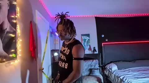 Hot Chocolate online show from 10-27-25, 01:42